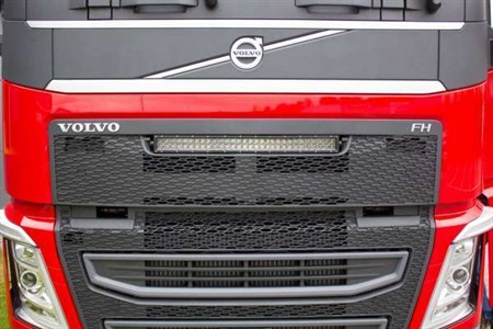 Volvo FH4, modellanpassat extraljuskit