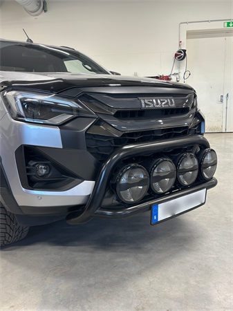 Frontbåge Isuzu D-Max 2025-2026+, för 4 ljus, Svart